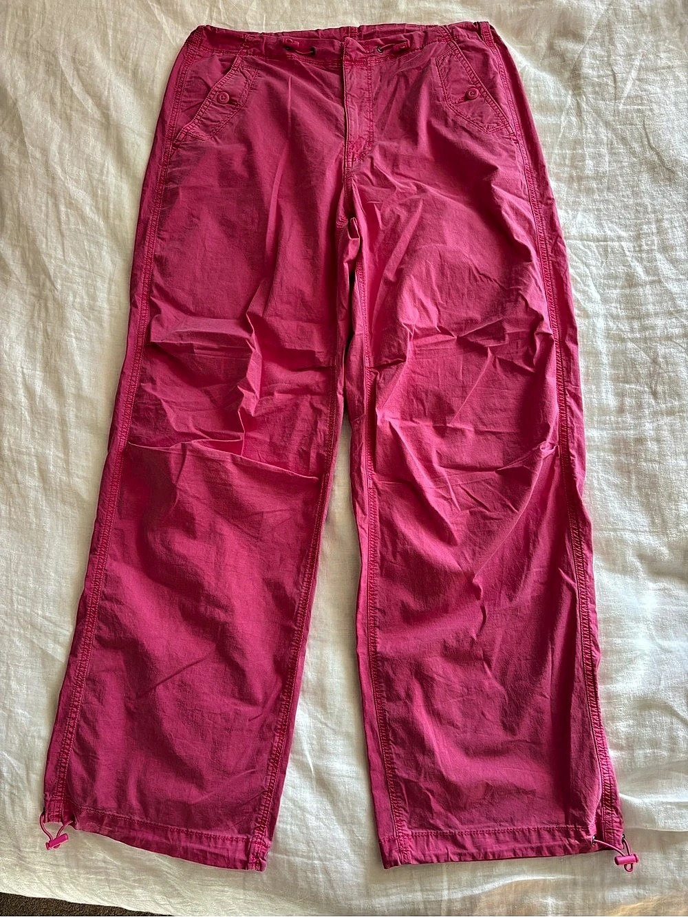 AE Hot Pink Wide Leg Mid Rise Cargo Pants Size Medium Track Parachute Pants Hiki